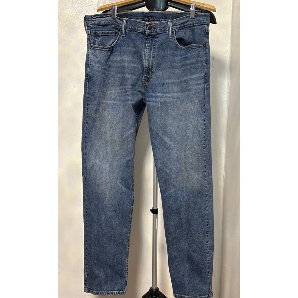 LEVIS 505 Men's Jeans Size 38 x 34 Med Wash Blue Denim Relaxed Fit Straight Leg